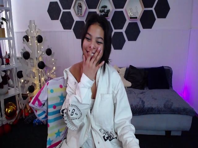 Live sex webcam photo for AnnyBrooks #271732906