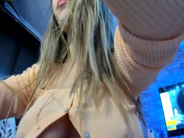 Live sex webcam photo for Anookiss #273715432