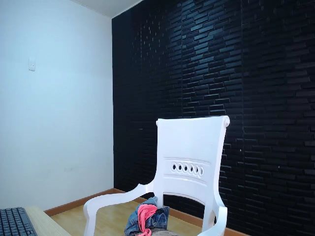 Live sex webcam photo for Anthonella_1 #272160625