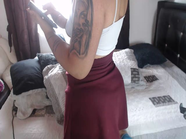 Live sex webcam photo for Antonella28 #271739205
