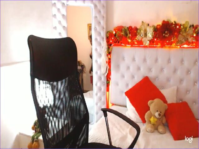 Live sex webcam photo for Antonella_lpz #271704861