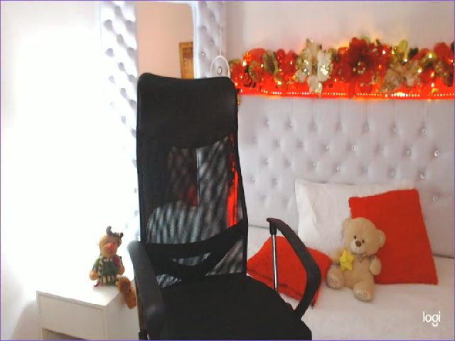 Live sex webcam photo for Antonella_lpz #271776895