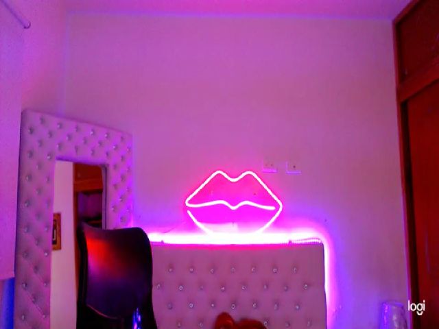 Live sex webcam photo for Antonella_lpz #272727391