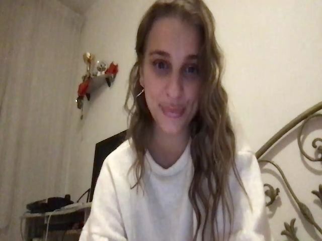 Live sex webcam photo for AnyaBabe #272972363