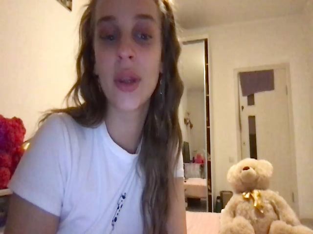 Live sex webcam photo for AnyaBabe #272994172