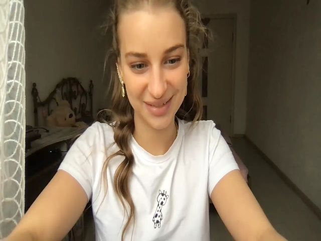 Live sex webcam photo for AnyaBabe #273001776