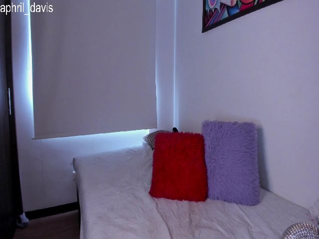 Live sex webcam photo for Aphril_davis #273778505