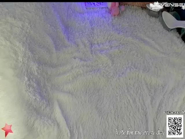 Live sex webcam photo for AprilAlba777 #274297933