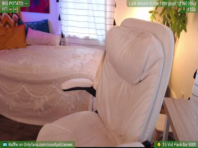 Live sex webcam photo for AprilJames #273660006