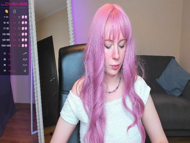 Live sex webcam photo for April_bb #272517157