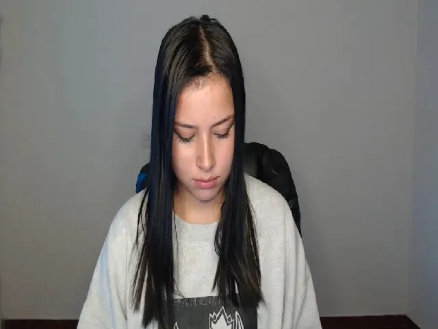Live sex webcam photo for Aqua_emilly #272493412