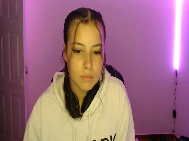 Live sex webcam photo for Aqua_emilly #272547359