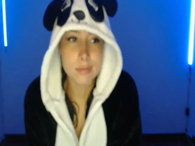 Live sex webcam photo for Aqua_emilly #272568723