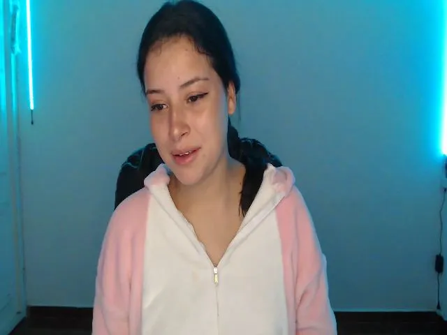 Live sex webcam photo for Aqua_emilly #272647791