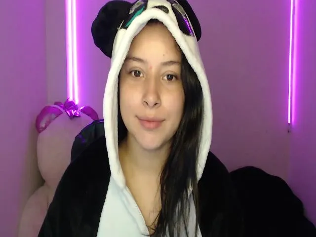 Live sex webcam photo for Aqua_emilly #273839797