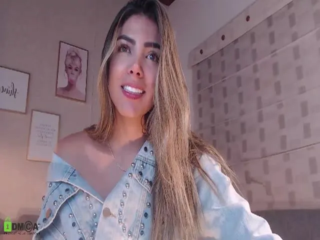 Live sex webcam photo for Ari_stone #273038214