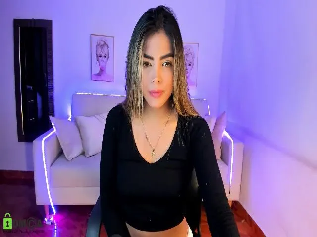 Live sex webcam photo for Ari_stone #273695764