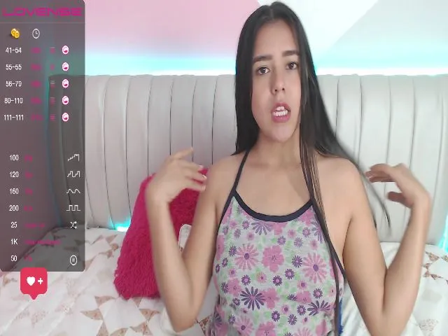 Live sex webcam photo for Aria_26 #271966431