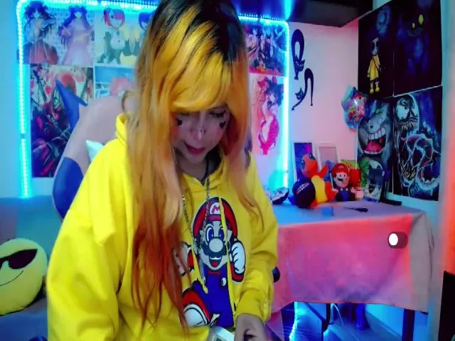Live sex webcam photo for Aria_Yummi #271692817