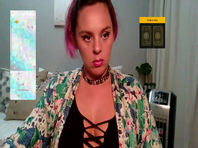 Live sex webcam photo for AriadneOliver #272050652
