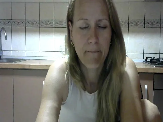 Live sex webcam photo for ArianaClody #273543141