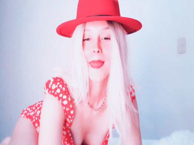 Live sex webcam photo for ArianaJoliie_ #271858442