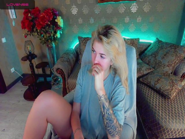 Live sex webcam photo for ArielAniston #272310006