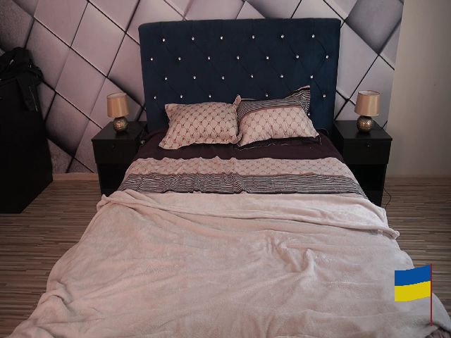 Live sex webcam photo for ArielAniston #273358440