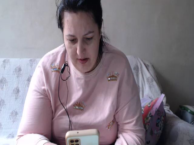 Live sex webcam photo for Arinadols30 #272766061