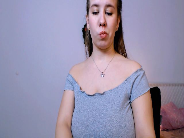 Live sex webcam photo for Ashlee_Reed #271955122