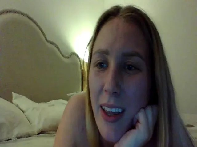 Live sex webcam photo for Ashley1844 #271948108