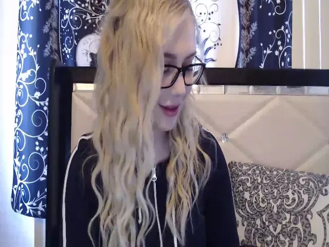 Live sex webcam photo for AshleyMarina #272272908
