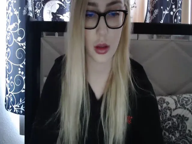 Live sex webcam photo for AshleyMarina #272335011