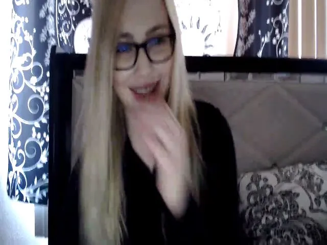 Live sex webcam photo for AshleyMarina #272335144
