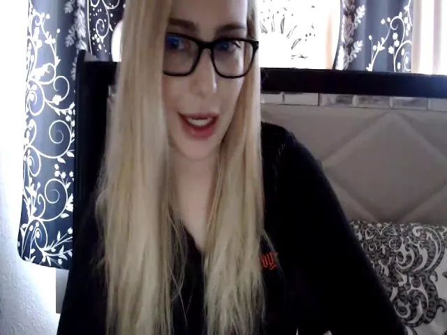 Live sex webcam photo for AshleyMarina #272363715