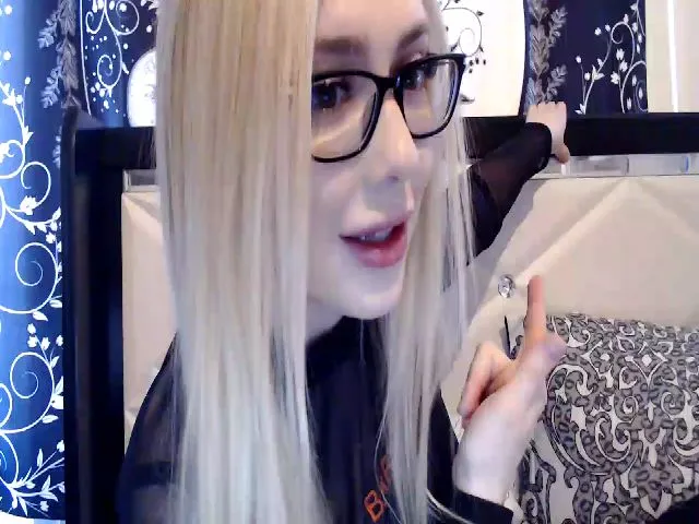 Live sex webcam photo for AshleyMarina #272469567