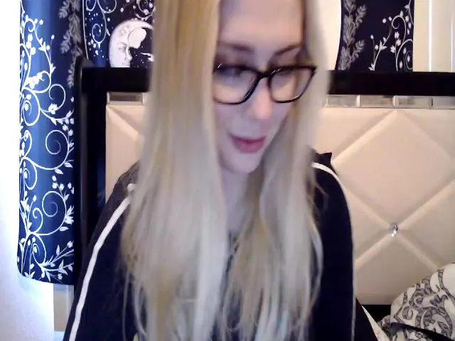 Live sex webcam photo for AshleyMarina #272507241