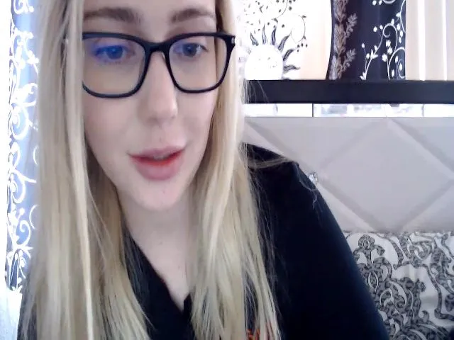 Live sex webcam photo for AshleyMarina #272517854