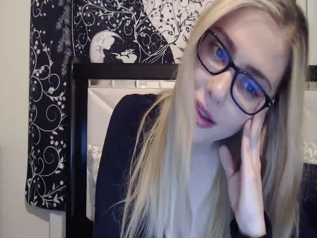 Live sex webcam photo for AshleyMarina #273353808
