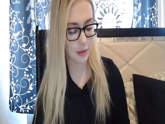 Live sex webcam photo for AshleyMarina #273455738