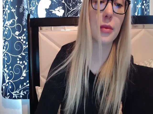 Live sex webcam photo for AshleyMarina #273456038
