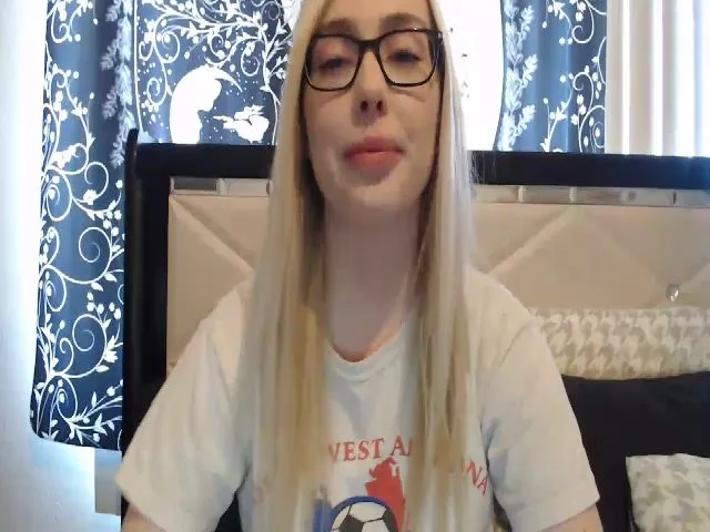 Live sex webcam photo for AshleyMarina #273477790