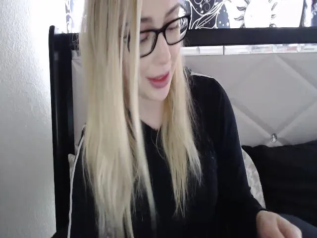 Live sex webcam photo for AshleyMarina #274168738