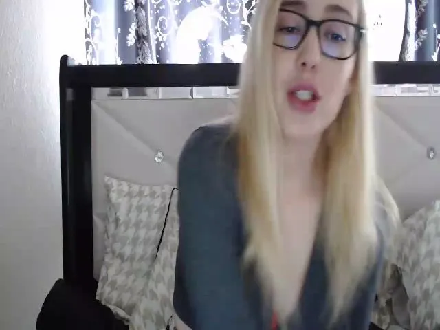 Live sex webcam photo for AshleyMarina #274274052