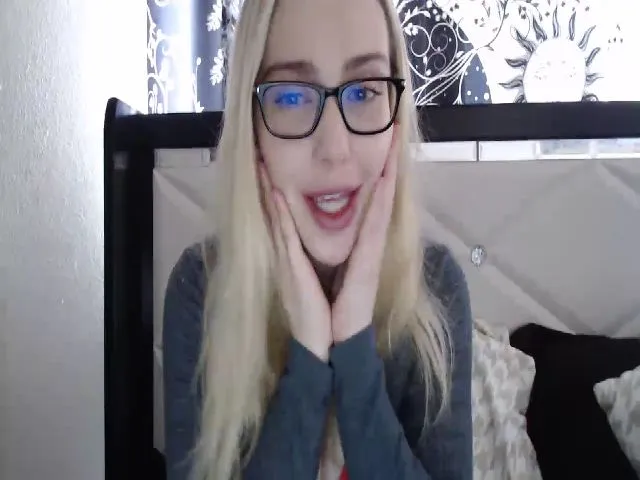 Live sex webcam photo for AshleyMarina #274285691