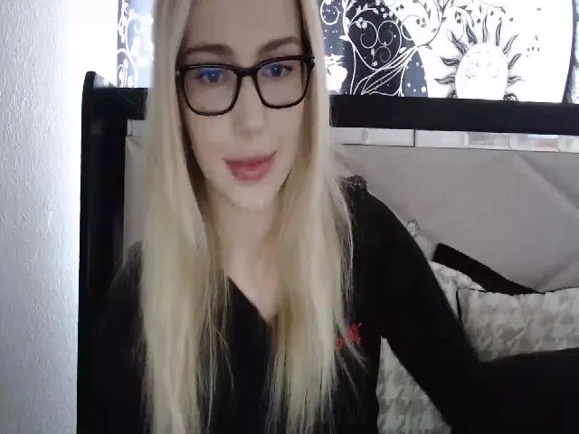 Live sex webcam photo for AshleyMarina #274303563