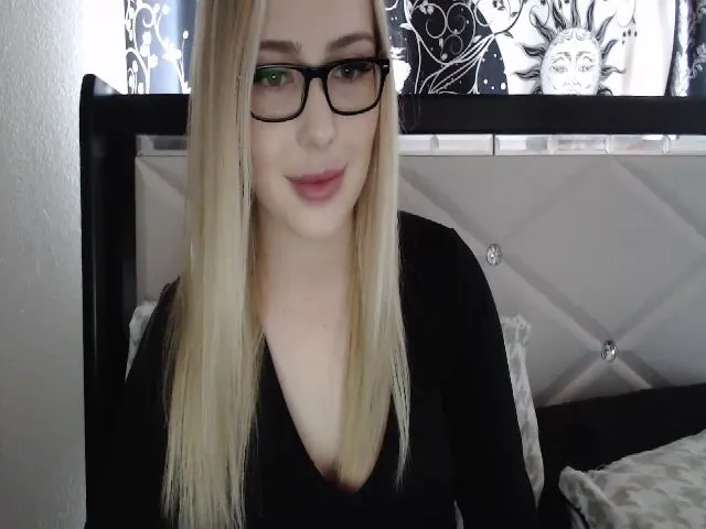 Live sex webcam photo for AshleyMarina #274630072