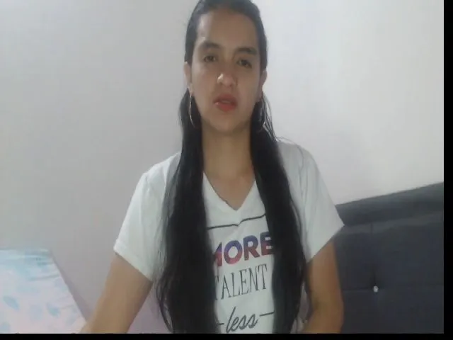 Live sex webcam photo for Ashley_hot91 #274160377