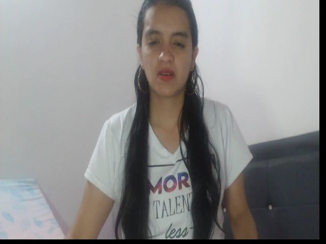 Live sex webcam photo for Ashley_hot91 #274221980