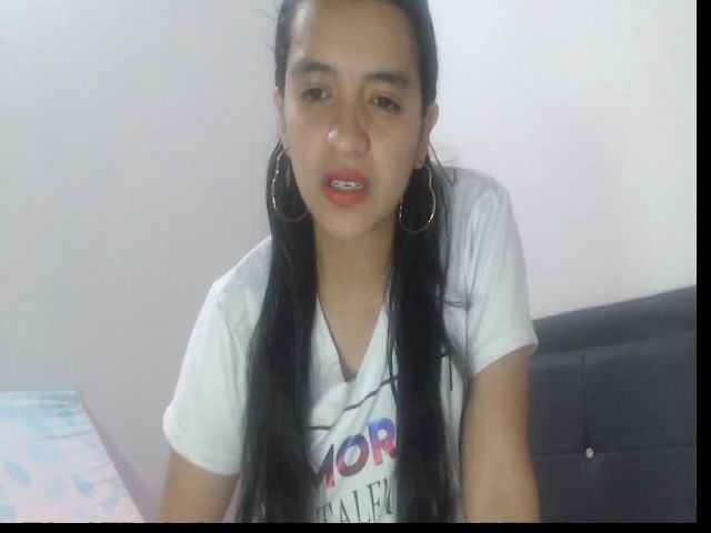 Live sex webcam photo for Ashley_hot91 #274226829